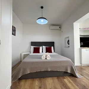  Appart hôtel Central Studio Apartments