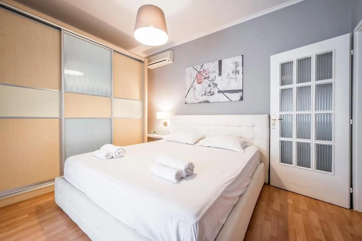 Pazari I Ri Painted View Apartment Tirana
